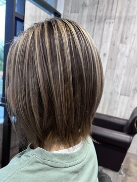 アバディブロス(Abadi Bros) コントラストハイライト×ベージュ