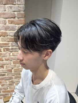 癖毛の方に曲がる縮毛矯正で作る/シースルーセンターパート