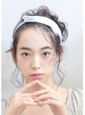 『D’na』ヘアバンドアレンジ
