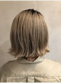 切りっぱなしボブ×ベージュ