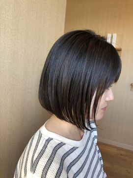 エム インターナショナル 白岡 キュート(EMU international CUTE) 真っ暗髪→自然なハイライト