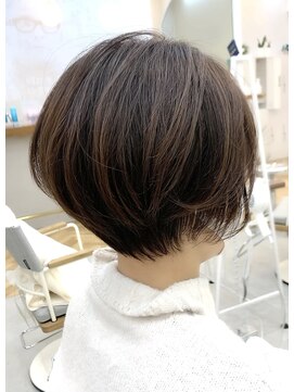 ロミー 本厚木(ROMMY.) ひし形シルエット◎ショートボブ◎3Dカラー◎ROMMY.田中