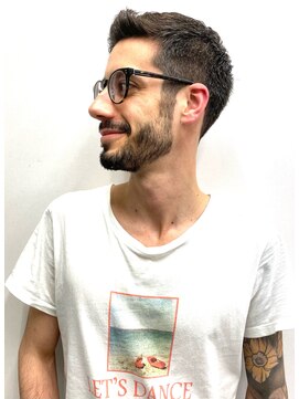 フランクスバーバー アンド ビアークラブ(FRANK'S BARBER and BEER CLUB) フェードカットサイドグラデーションスリークショート