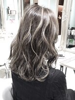 ミエルヘアーエスト 新宿店(mielhair est)&nbsp;ハイライト×グレージュ　　　新宿