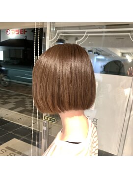 ブレス ヘアー リーベ(Bless HAIR Liebe) 20代30代40代ブリーチなしオリーブグレージュミニボブ