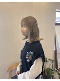 ミルクティーベージュ