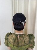 シニヨン　タイトヘア　タイトアレンジ　アップヘア　参列