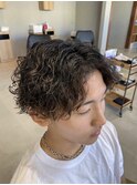 波巻きスパイラルパーマセンターパート
