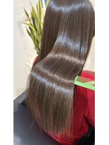 エミュスト(Emuest)&nbsp;髪質改善　縮毛矯正　韓国　グレージュ　酸性　トリートメント