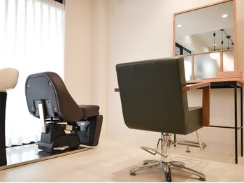 ルーム(room)の写真/実力派スタイリストが集結し、“なりたい”を叶える個室サロン◇周りを気にせず過ごせる空間もroomの魅力◇