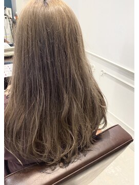 ルーチェココ(Lu'ce coco) ハイトーンベージュカラー