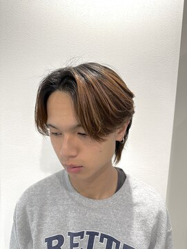 グレイバイニューヨークニューヨーク 京都北大路(Gray by NYNY) センターパートフェザーショートパーマメンズ眉毛モテる刈り上げ