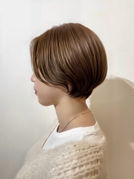 横顔の丸みショートボブ