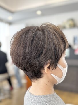 シュヴー 築地(CHEVEUX) ショートボブ/丸みショート/40代/50代/60代/