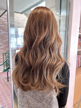 イグレック 庄内本店(igrek) 大人可愛い×明るめミルクティベージュ×立体感ハイライト