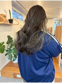 明るめオリーブグレージュ