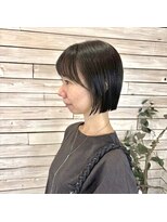 デコヘアー キートス(DECO HAIR kiitos)&nbsp;耳にかけない垢抜けミニボブ×ツヤ感暗髪カラー