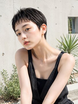バグズ(Baguz) 大人可愛いベリーショート小顔マッシュ美人シルエット
