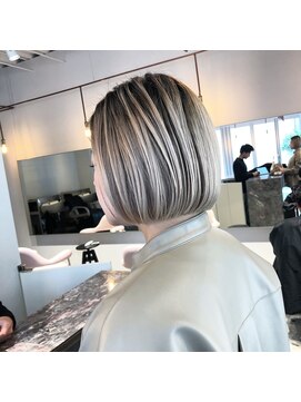 ブリーチ(bleach) バレイヤージュボブ