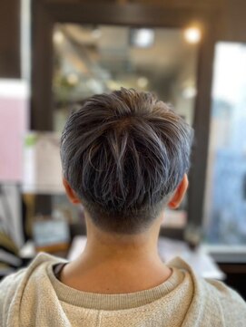 ダッチェス(DUCHESS) グレイアッシュカラー