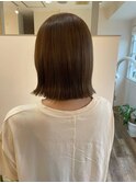 グレージュ×切りっぱなしボブ