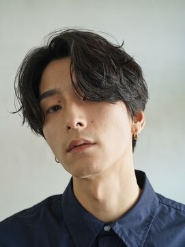 レタッチバイフィフス(RETOUCH by fifth) センターパートカルマヘアニュアンスパーマ韓国シャドウパーマ