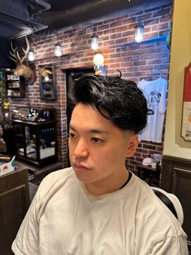 バレス 田町(BALES) [スキンフェード/ツイストスパイラル/田町]