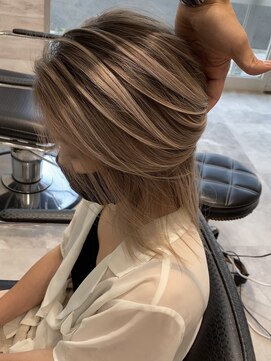 ウル 岡山駅店(ULu.) ハイライトハイトーンダブルカラー20代30代40代前髪長めULu