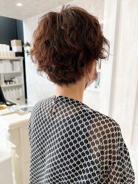 キャアリー(Caary) 福山パーマ30代40代50代60代人気Caaryウェーブ大人ショートヘア