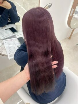 イオエ(ioe) ミディアムレイヤー/ツヤ髪スタイル/グレージュ/ショートボブ