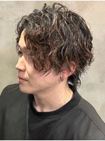 ディスイズバーバーサード(THIS IS BARBER 3rd)&nbsp;ミディアム ニュアンスパーマ ウルフカット 波巻きパーマ 20代