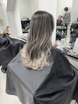 アライブ キチジョウジ(ALIVE Kichijoji)&nbsp;【ALIVE吉祥寺】ホワイトシルバーバレイヤージュ