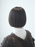 春のイメチェン◎ミニストレートボブ×暗髪