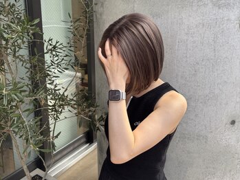 ロウクス アカサカ(LOWX.akasaka)の写真/白髪ケアと髪質ケアの両立◎重くならない透明感のある上品なカラースタイルをご提案◎