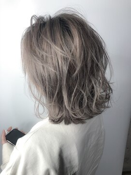 サロンドミルク 原宿(salon de MiLK) ピュアグレージュ×外ハネボブ