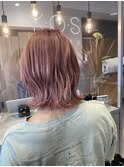 ミディアムボブ×ピンクベージュ