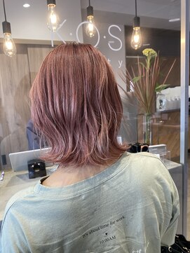 ケーオーエスビューティー(K O S beauty) ミディアムボブ×ピンクベージュ