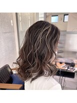 ストゥー(StueW.)&nbsp;ハイライト63(小林優香)【倉敷】【岡山】【バレイヤージュ】