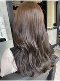 △大人可愛いミルクティーグレージュ艶カラーロングヘア髪質改善