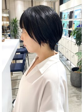 ステアケース 武蔵小杉店(stair:case) 大人ショートレイヤー/耳かけ/白髪ぼかし/髪質改善30代40代50代