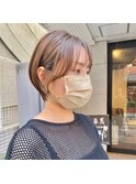 耳掛けショートボブ/襟足束感ショート/アッシュベージュ
