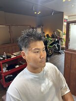 カットスペース キャロル(CUT SPACE CAROL) ツーブロフェード