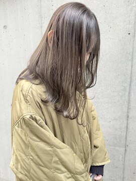 シー(shii..) 《shii..》#ナチュラルヘア#オリーブベージュ