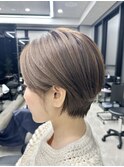 40代50代60代耳かけショート前髪なしハンサムショート白髪ぼかし