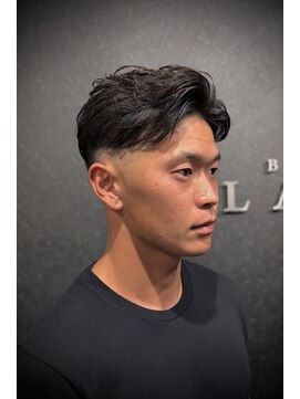 バーバークラシックス(BARBER CLASSICS) かきあげパーマ スキンフェード