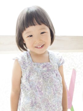 フォトスタジオ アンド ヘアメイク ニコメルシー(photo studio hair make nico merci) ニコメル  の キッズボブ