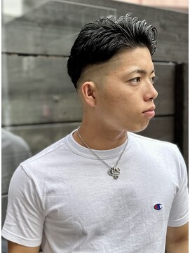 リア(Li'a) ナチュラルフェード/オールバックフェード/ビジネスフェード