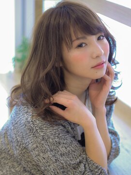 ヴィヴィ(VIVIE) グランマッシュ暗めカラーデザインカラーフェイスフレーミング