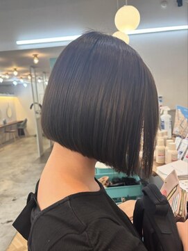 ロミー 本厚木(ROMMY.) 切りっぱなしボブ☆大人ボブ暗めカラー☆髪質改善20代～50代