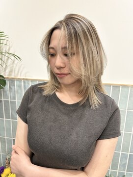 シェリエ(Chal Lier) 外国人風/シャドールーツ